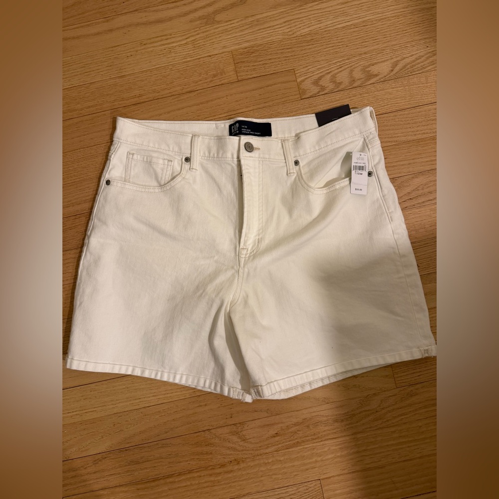 Gap Women’s High Rise Vintage Midi Short Size 14/32